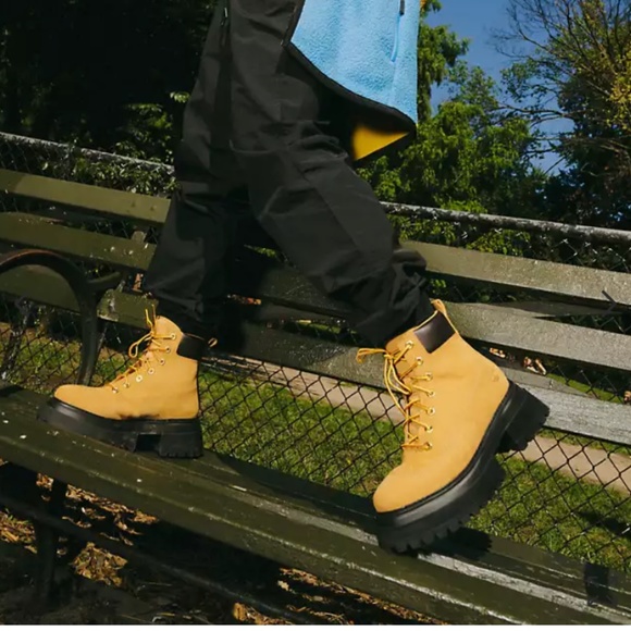 NEW Women's Timberland® Sky 6-Inch Lace-up Boot - Picture 2 of 10